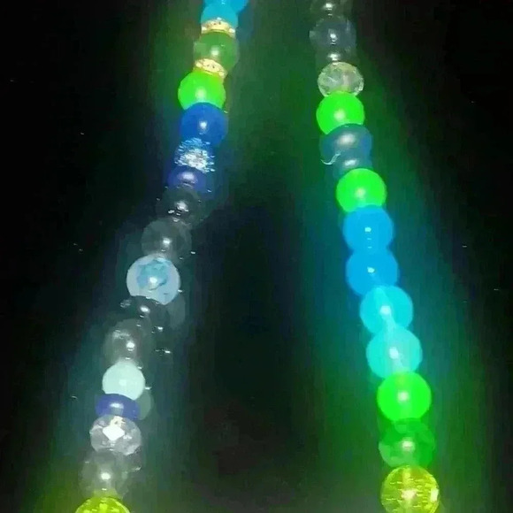 The Sui Generis Custom Beaded Necklace - Picture 2 of 3